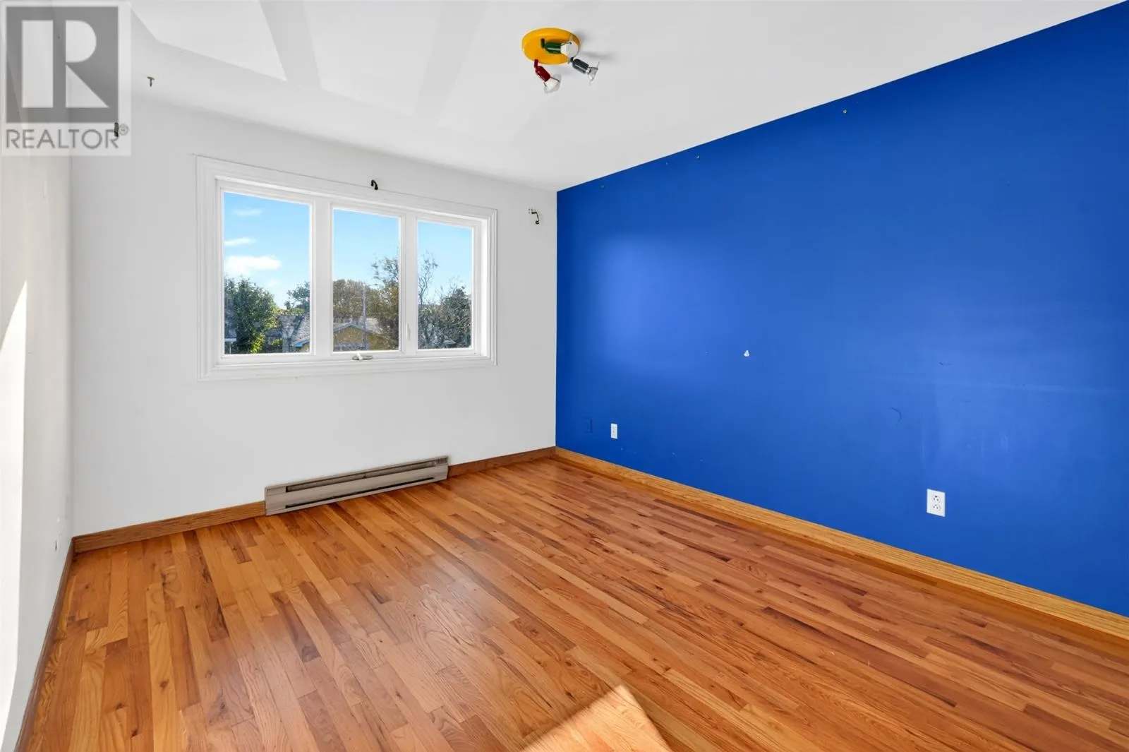 4 Inverness Place