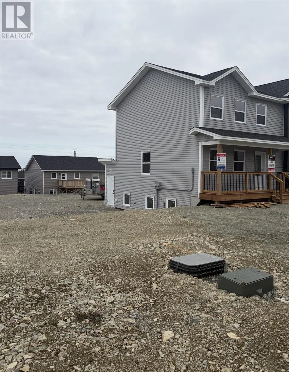 7 Carol Crescent