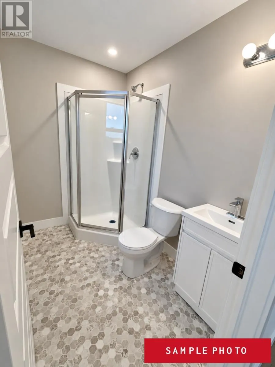 7 Carol Crescent