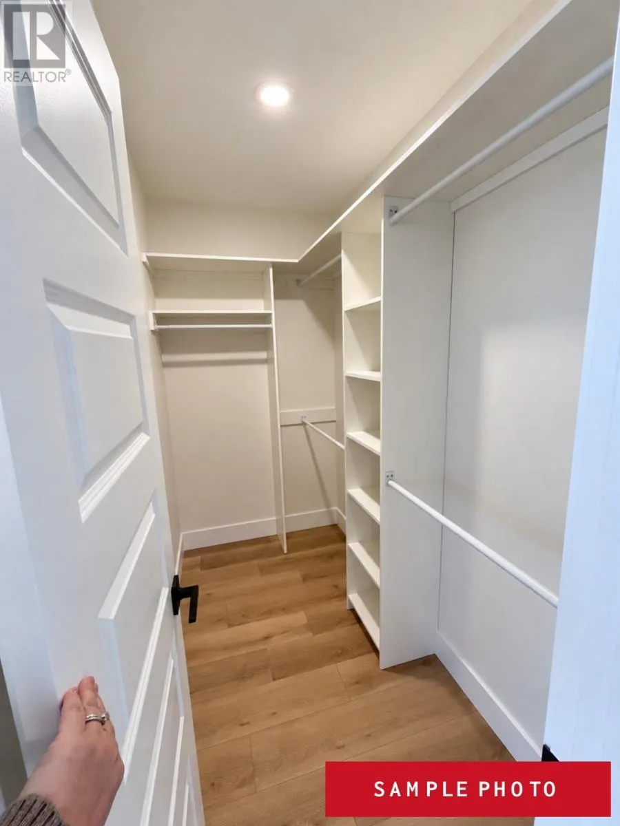 7 Carol Crescent
