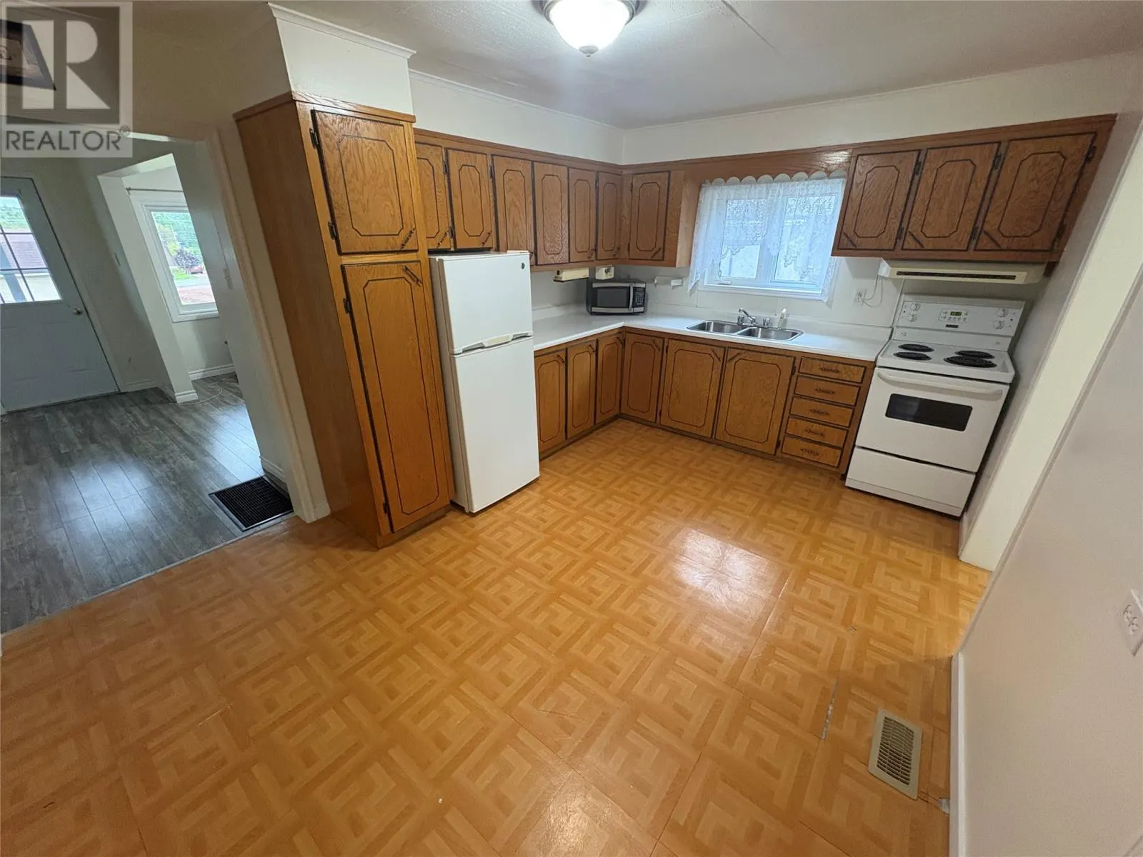 3 Davis Lane