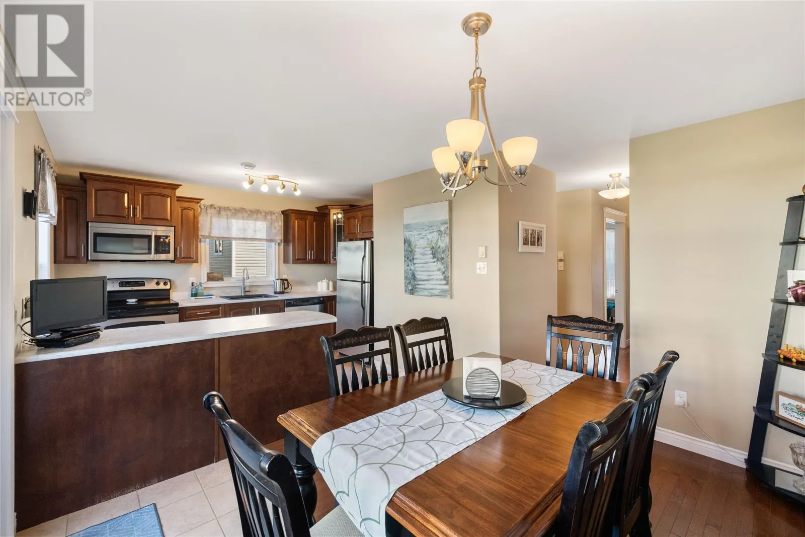 11 Spruce Grove Avenue