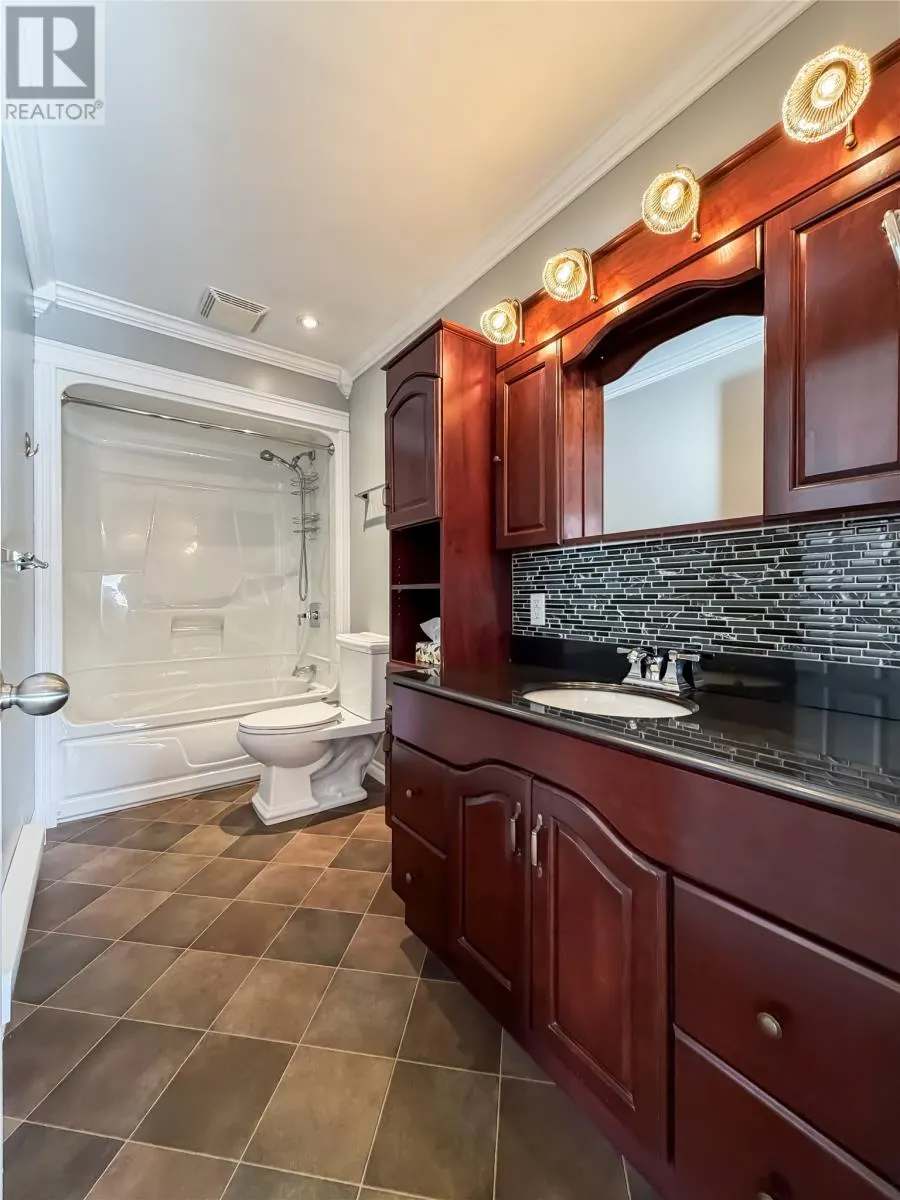 7 Dunford Place