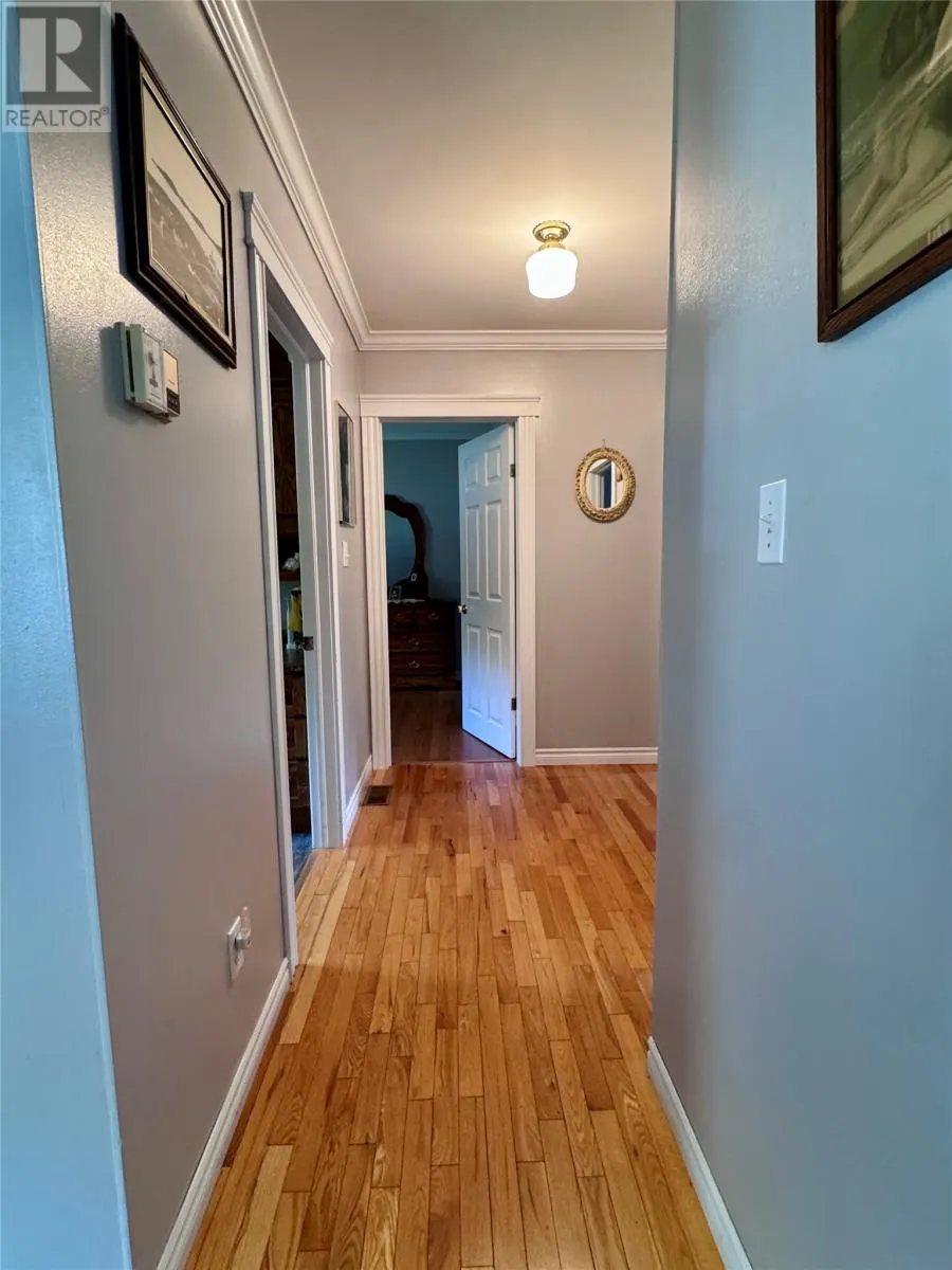 16 Elms Place
