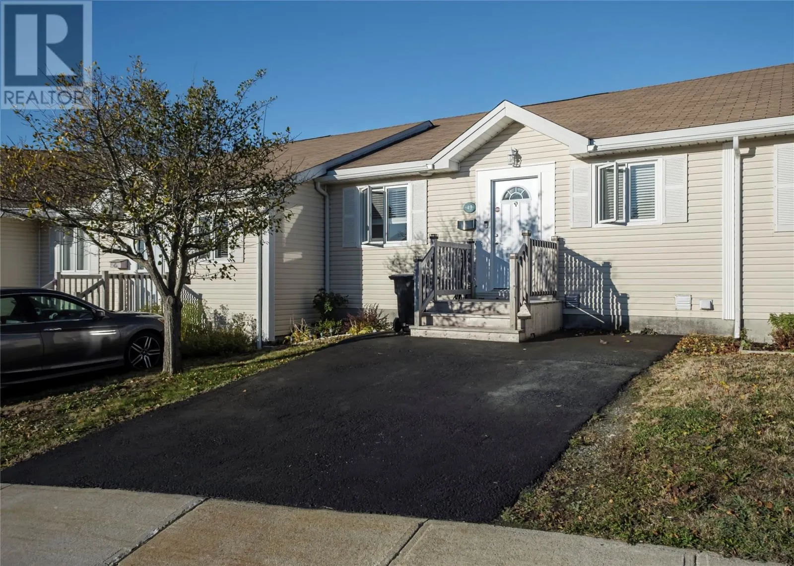 49 Lanse Aux Meadows Crescent