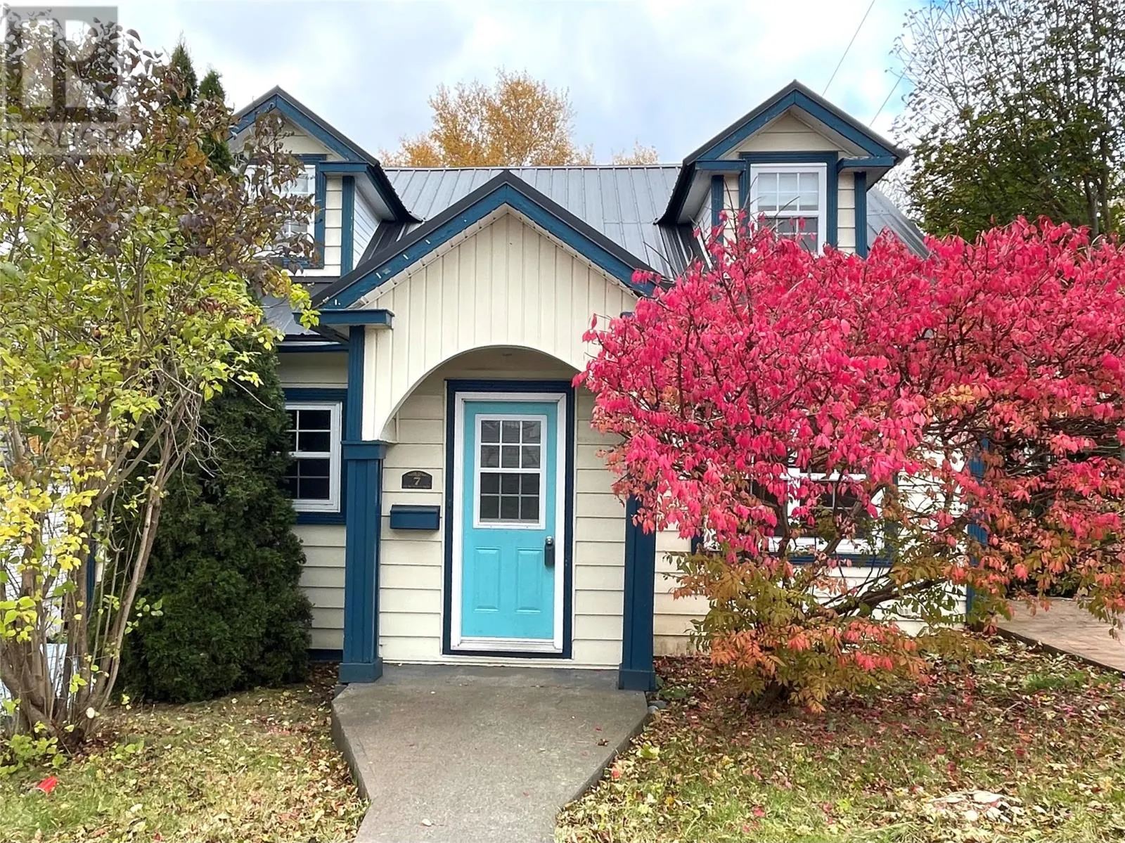 7 Beaumont Avenue