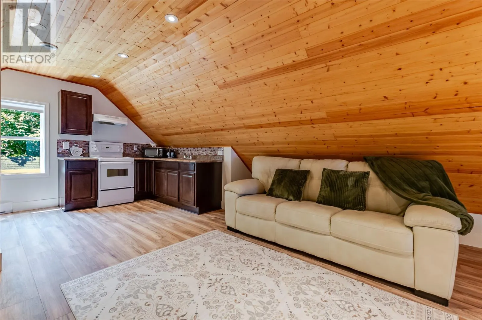 1833 Topsail Road