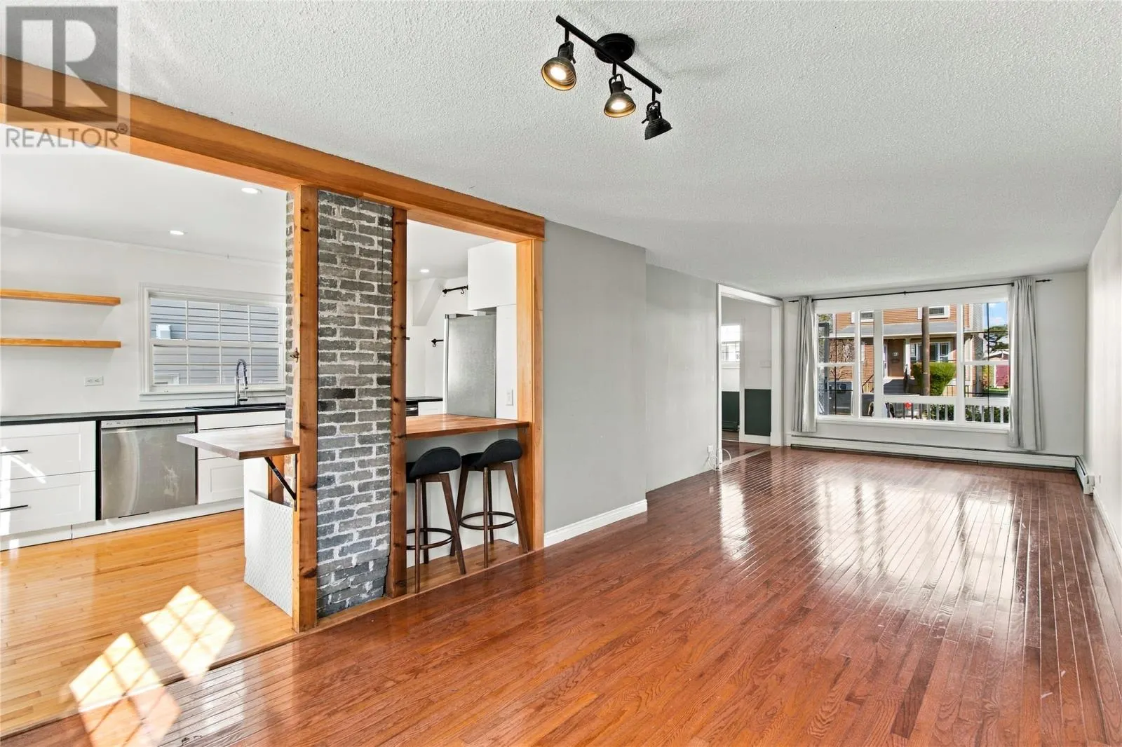 31 Smith Avenue
