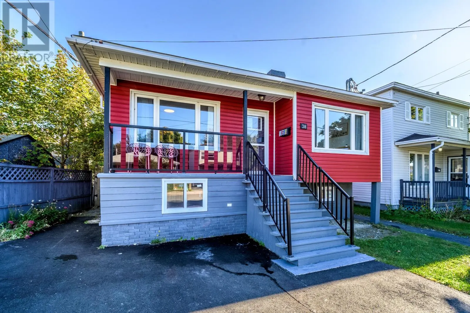 38 Smith Avenue