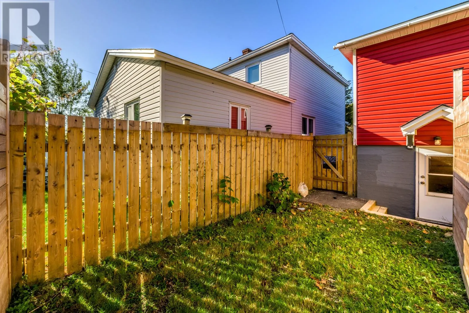 38 Smith Avenue