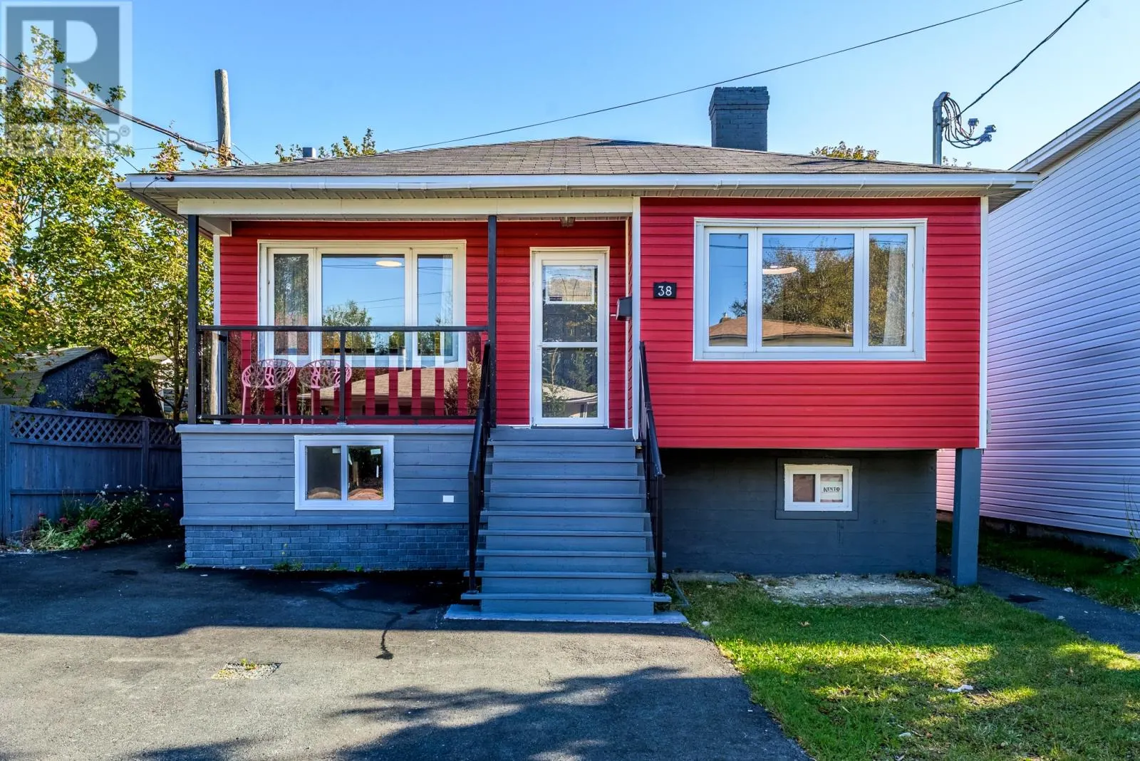 38 Smith Avenue