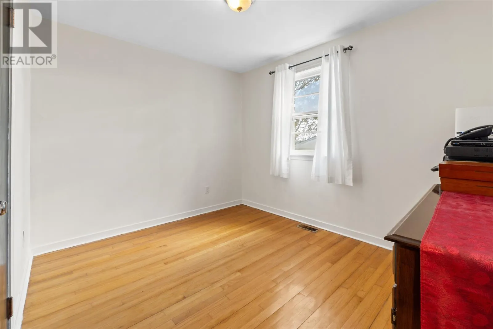 11 Valleyview Avenue