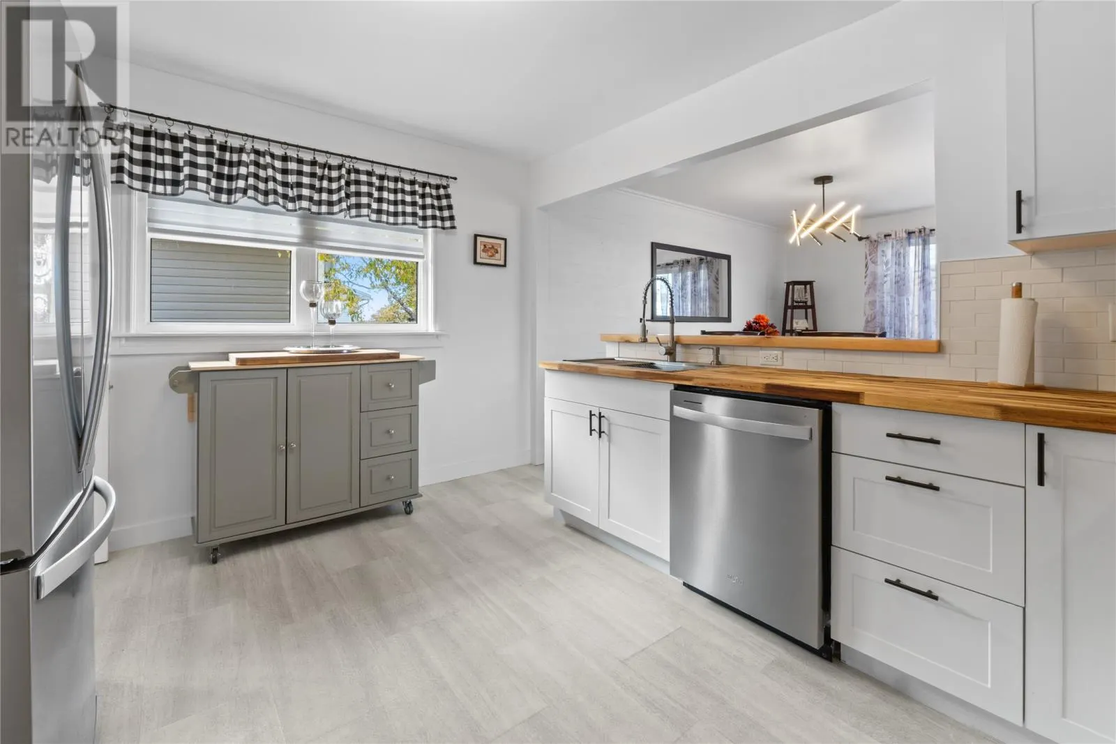 11 Valleyview Avenue
