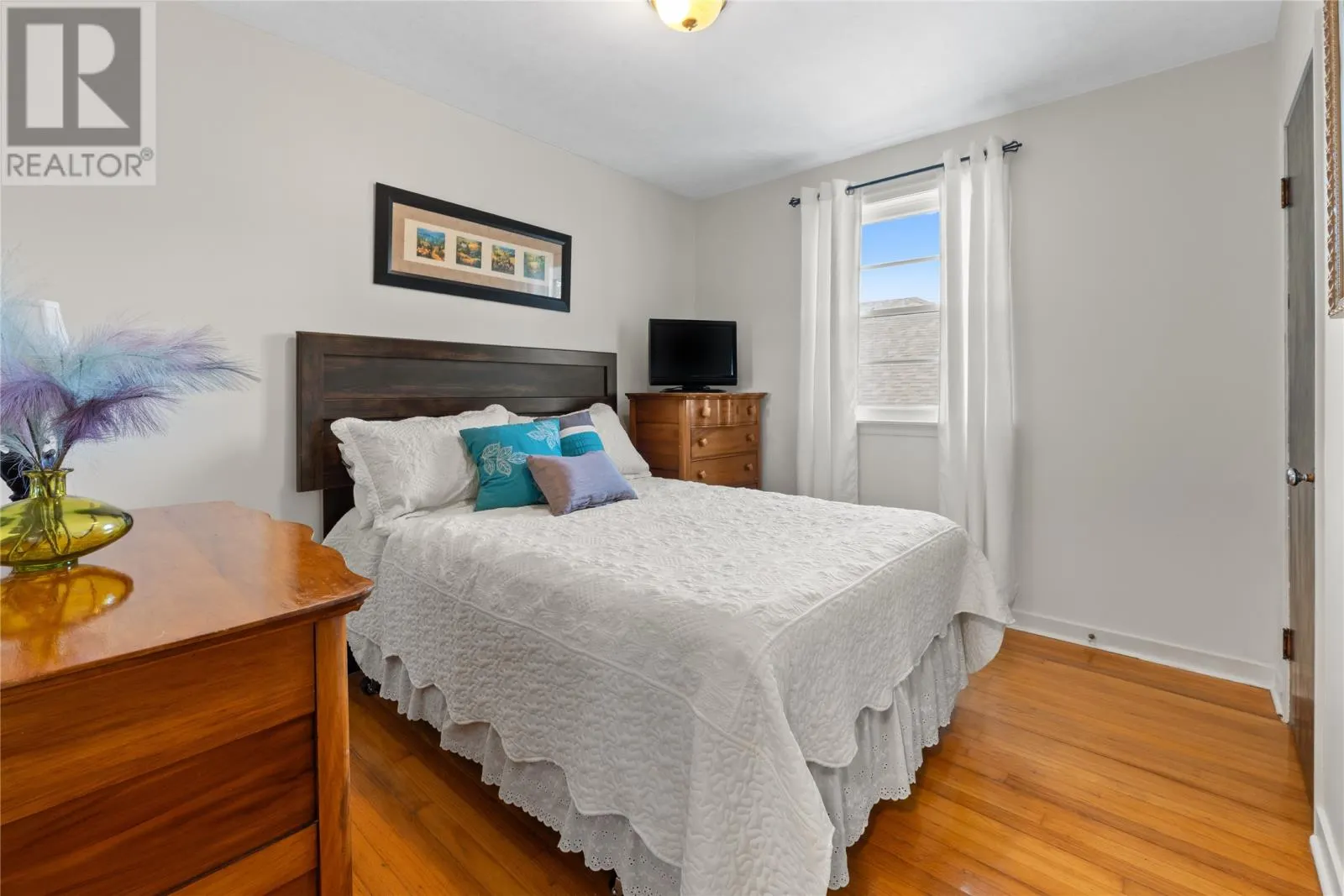 11 Valleyview Avenue