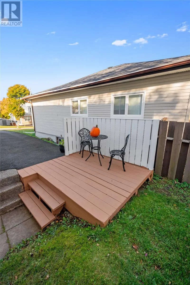 11 Valleyview Avenue