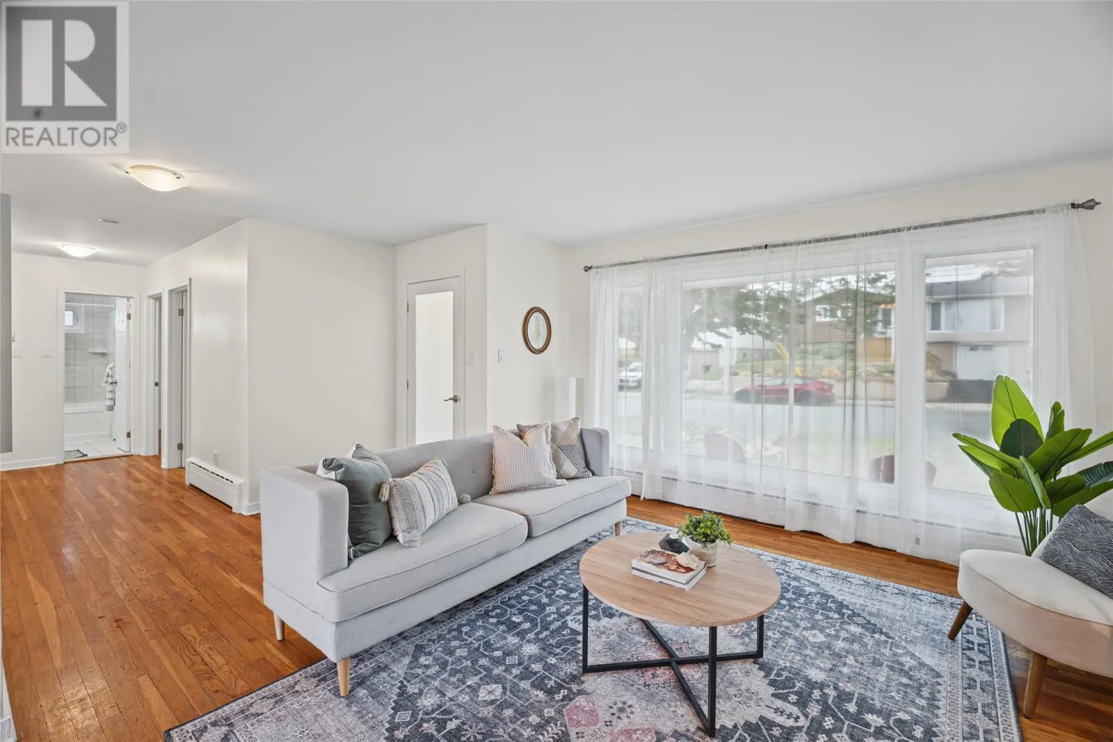 7 Macpherson Avenue