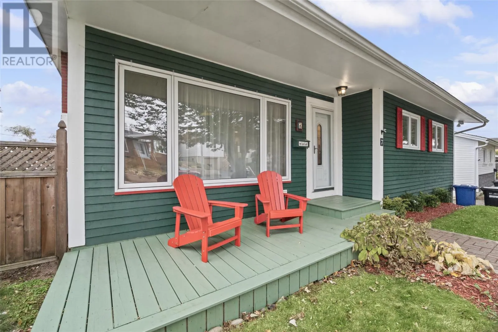 7 Macpherson Avenue