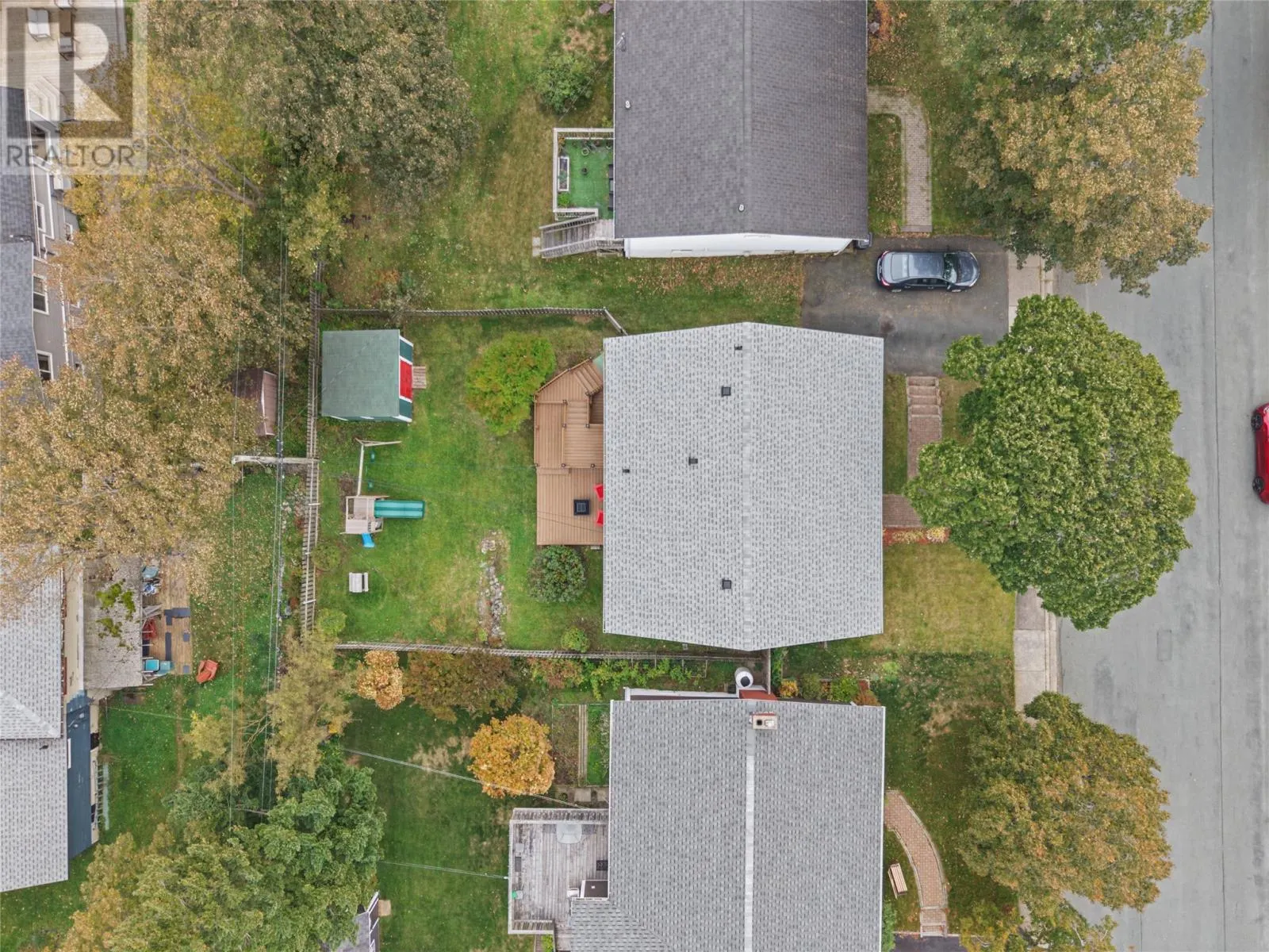 7 Macpherson Avenue