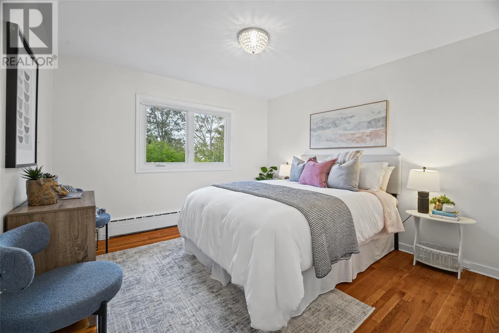 7 Macpherson Avenue