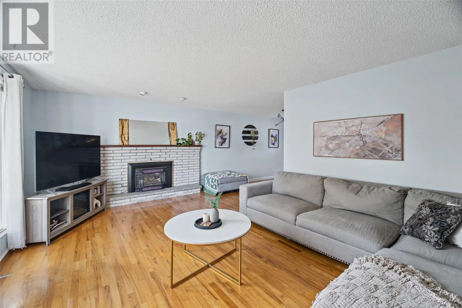 84 Canada Drive
