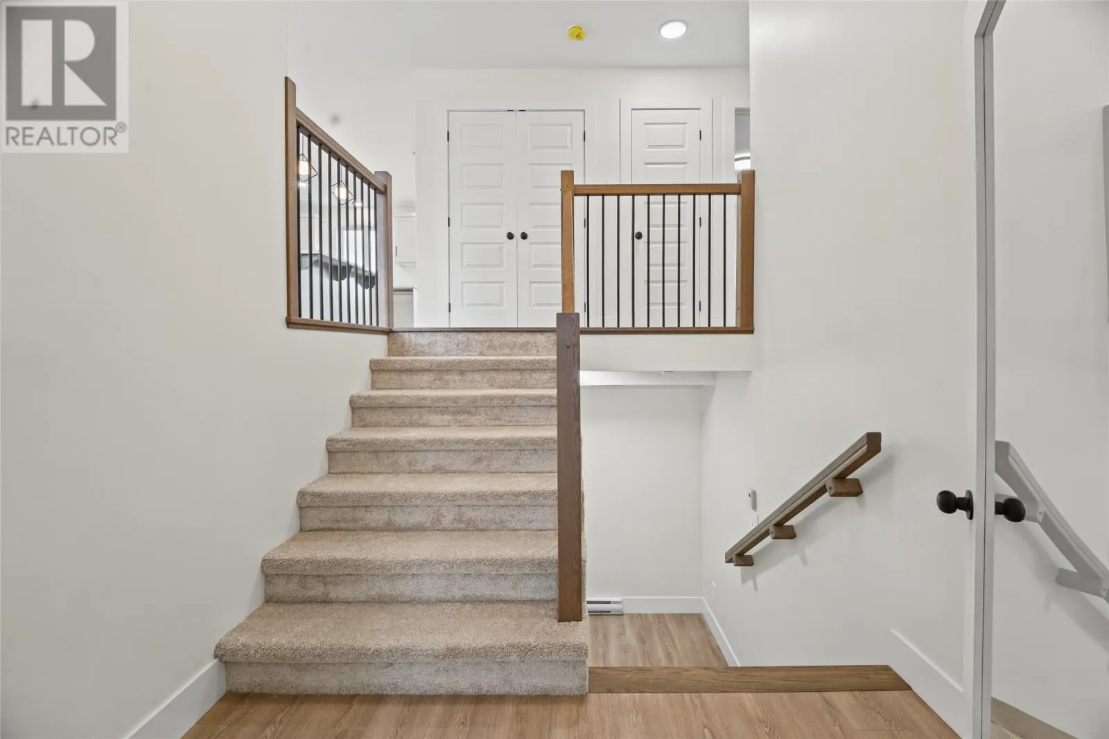 7 Prominence Place