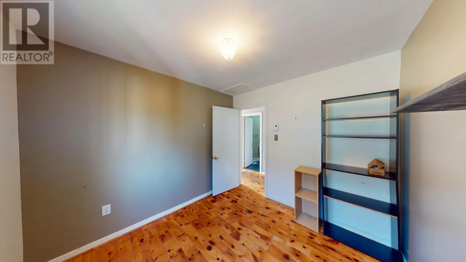 10 Calver Avenue