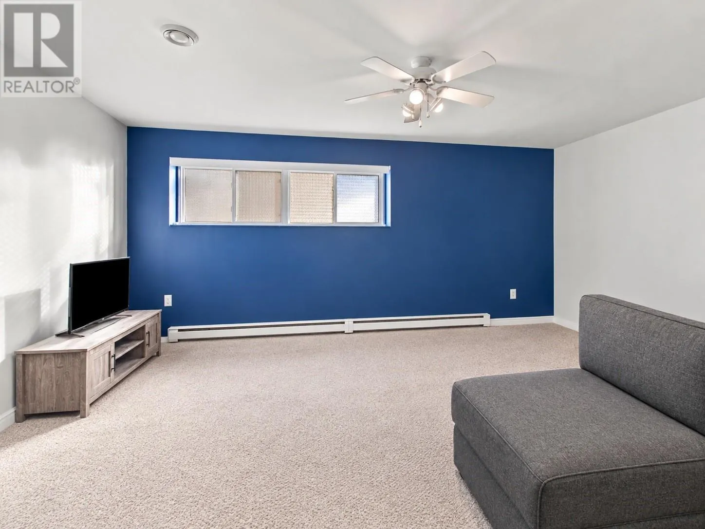 86 GREENSPOND Drive