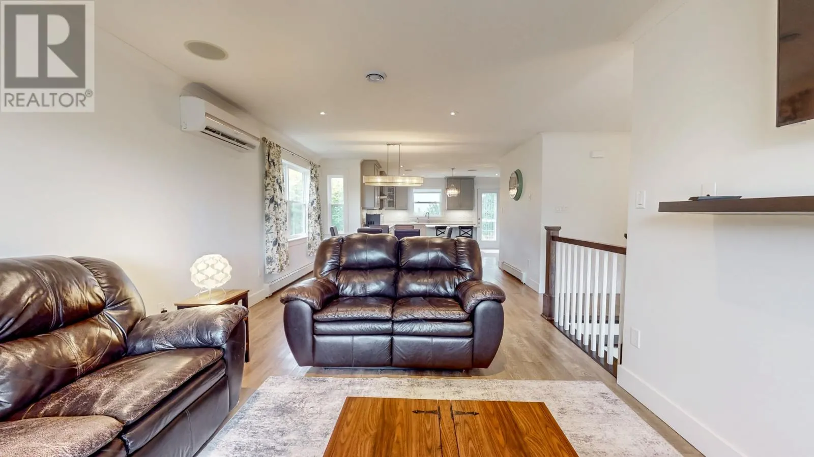14 Country (14 Manning Hill) Drive