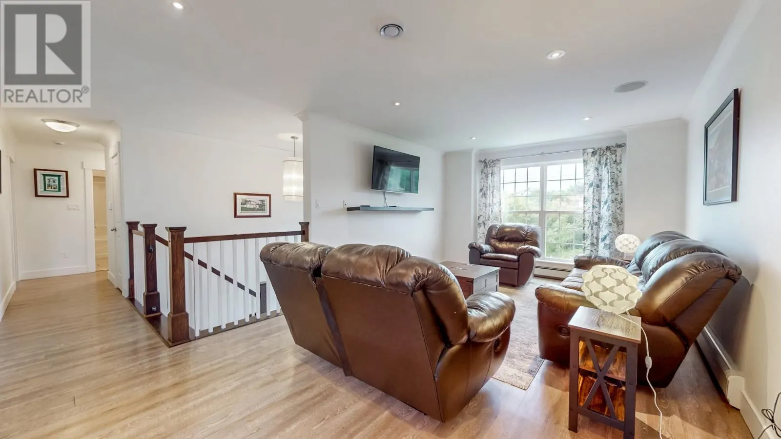 14 Country (14 Manning Hill) Drive
