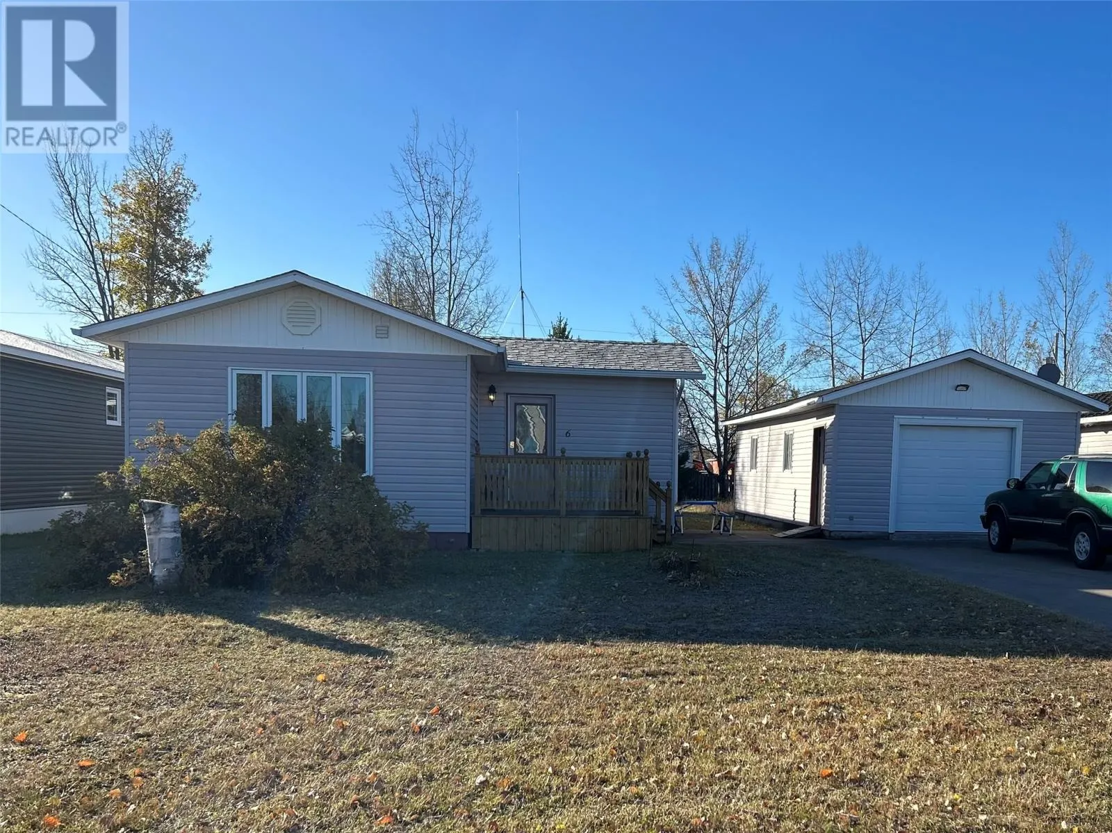 6 Winters Crescent