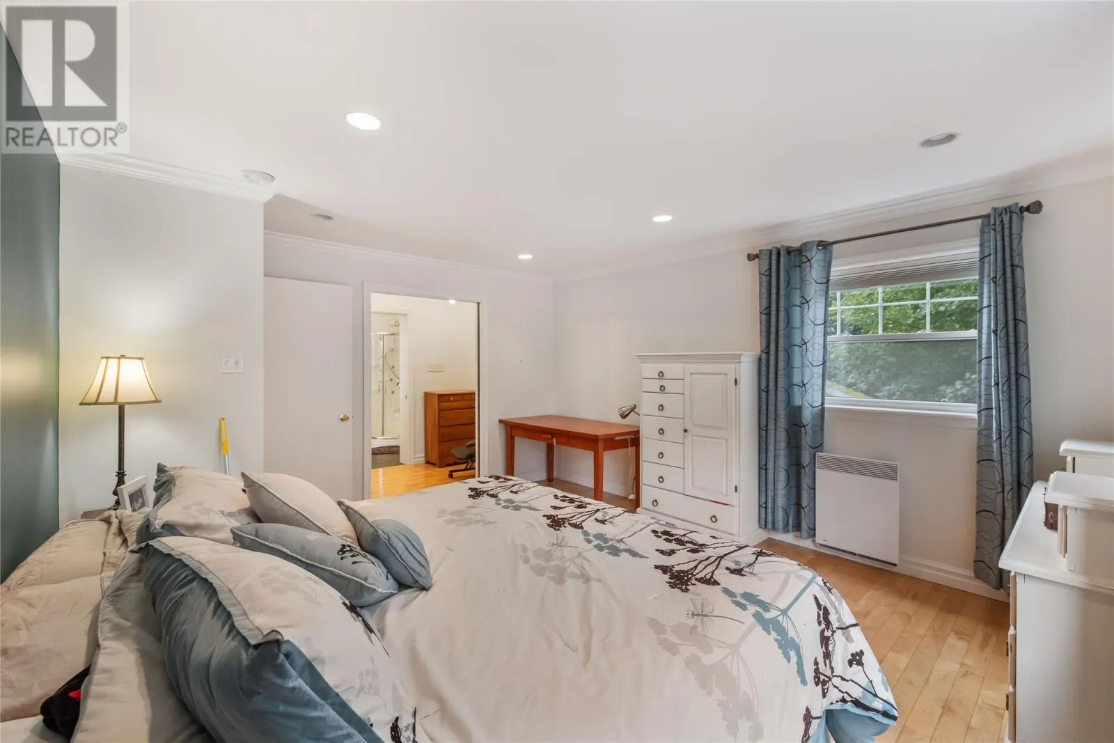 17 Appledore Place