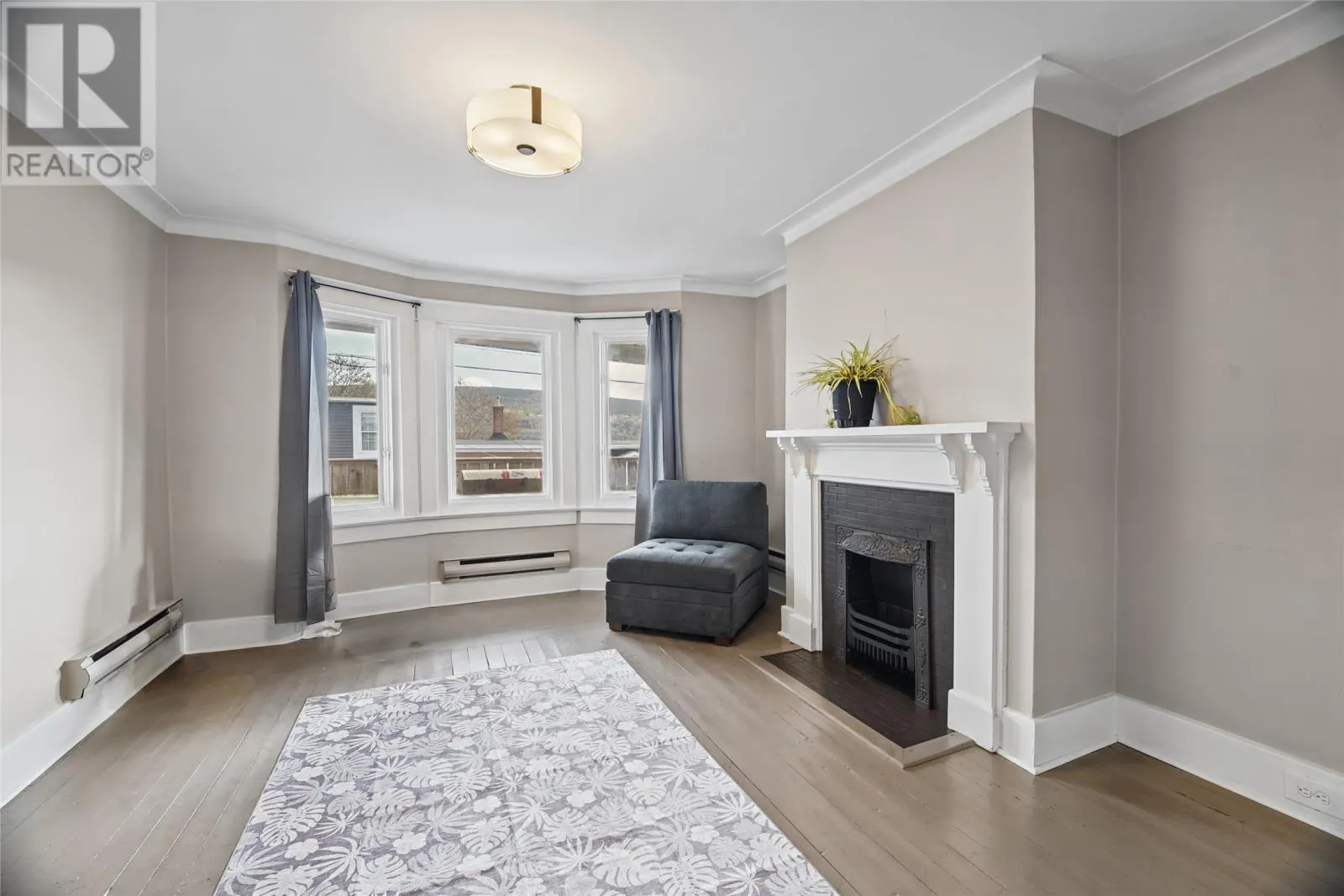 106 Cabot Street
