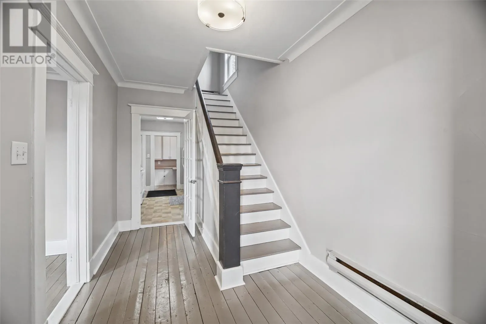 106 Cabot Street