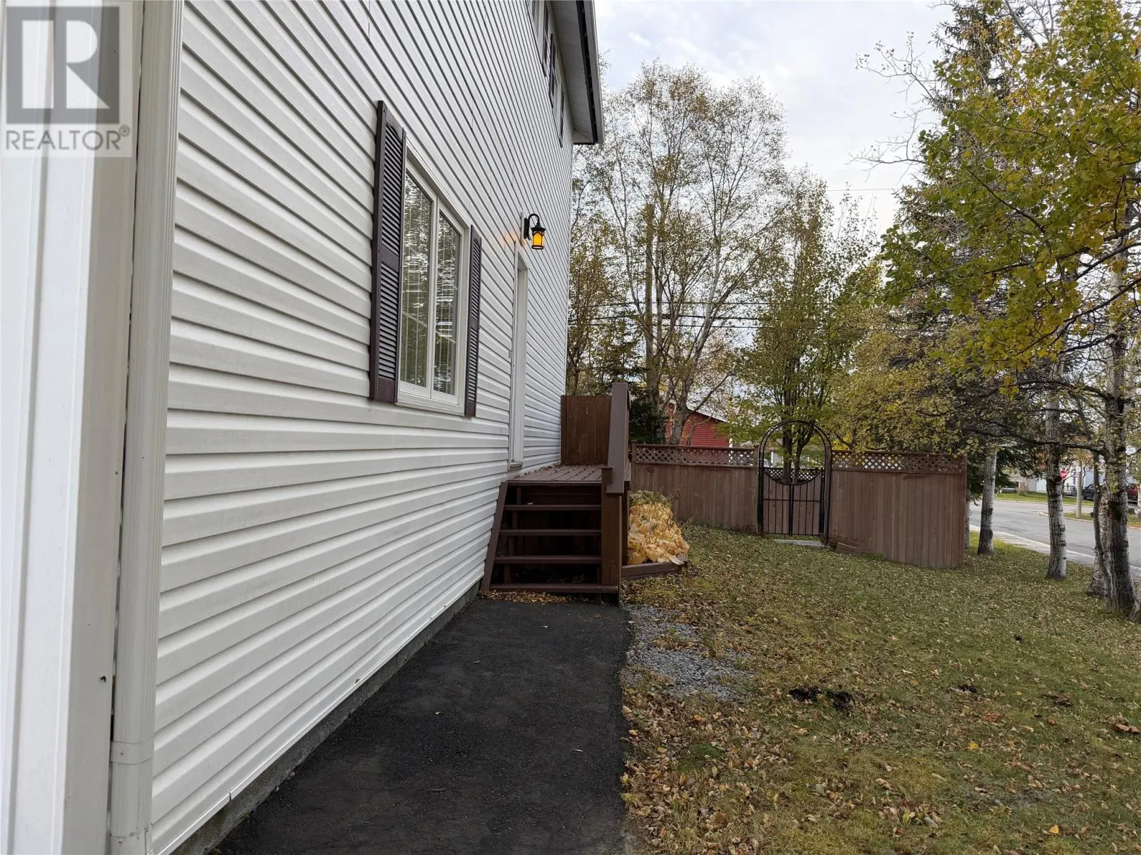38 Mollison Crescent