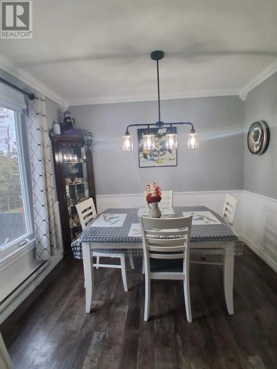 25 Forest Road