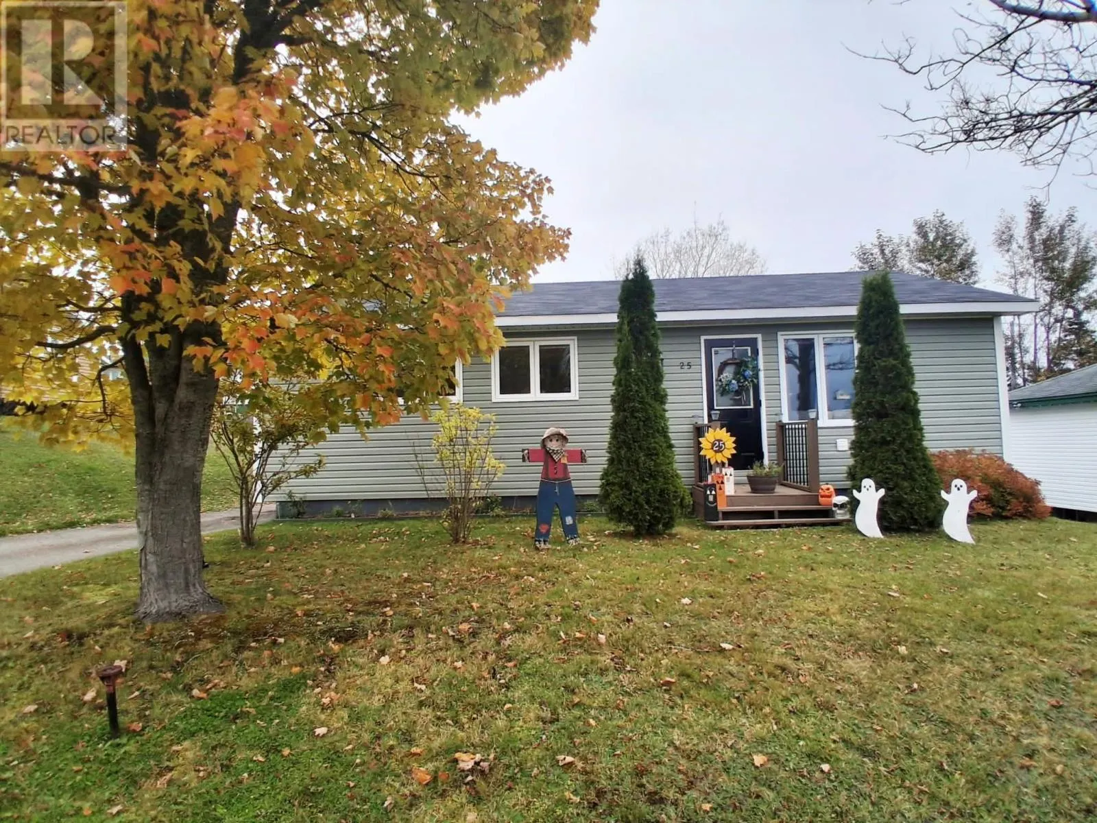 25 Forest Road