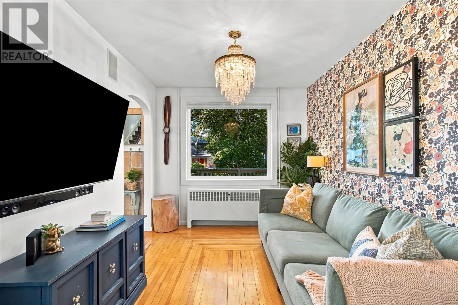 19 Long Pond Road