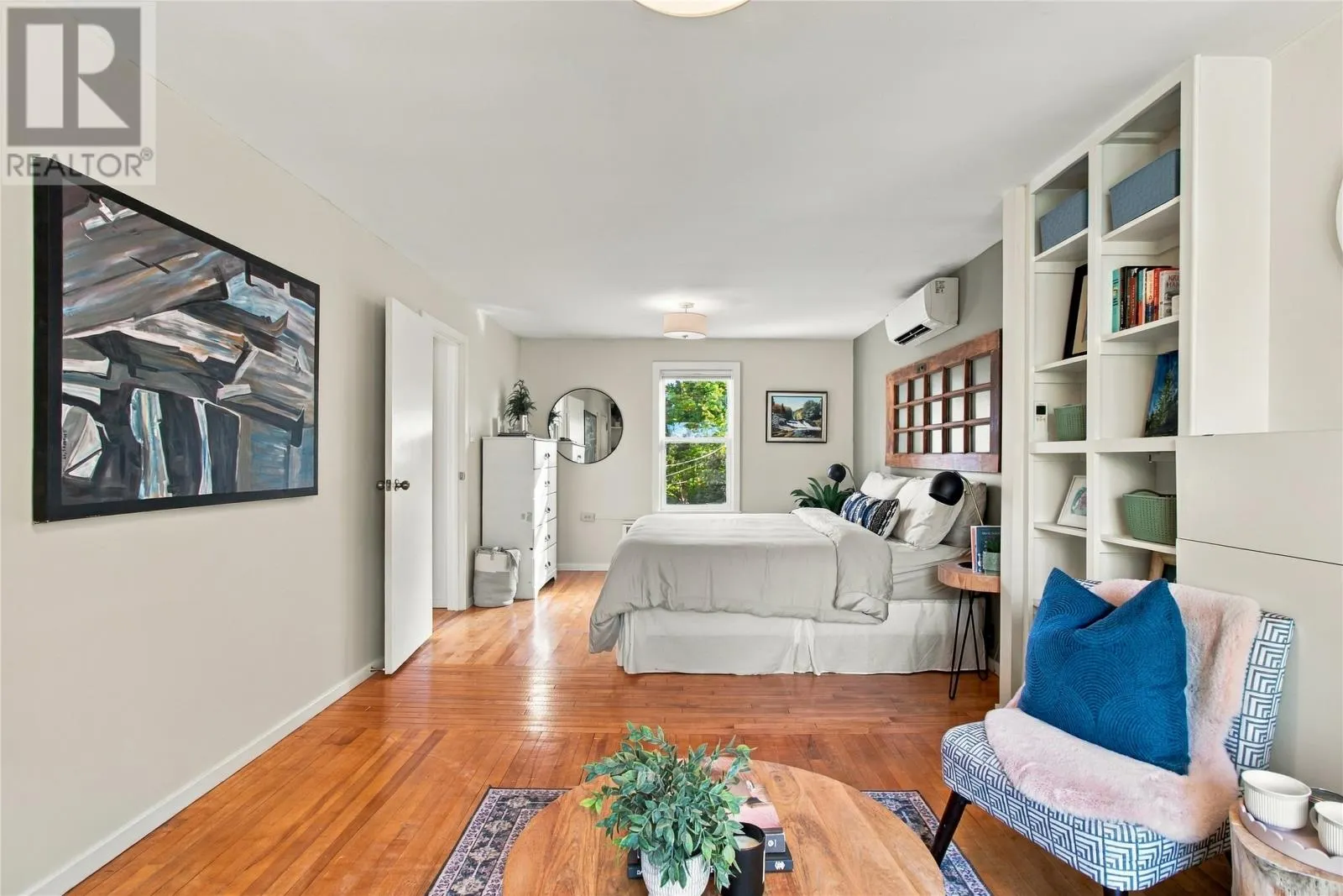 19 Long Pond Road