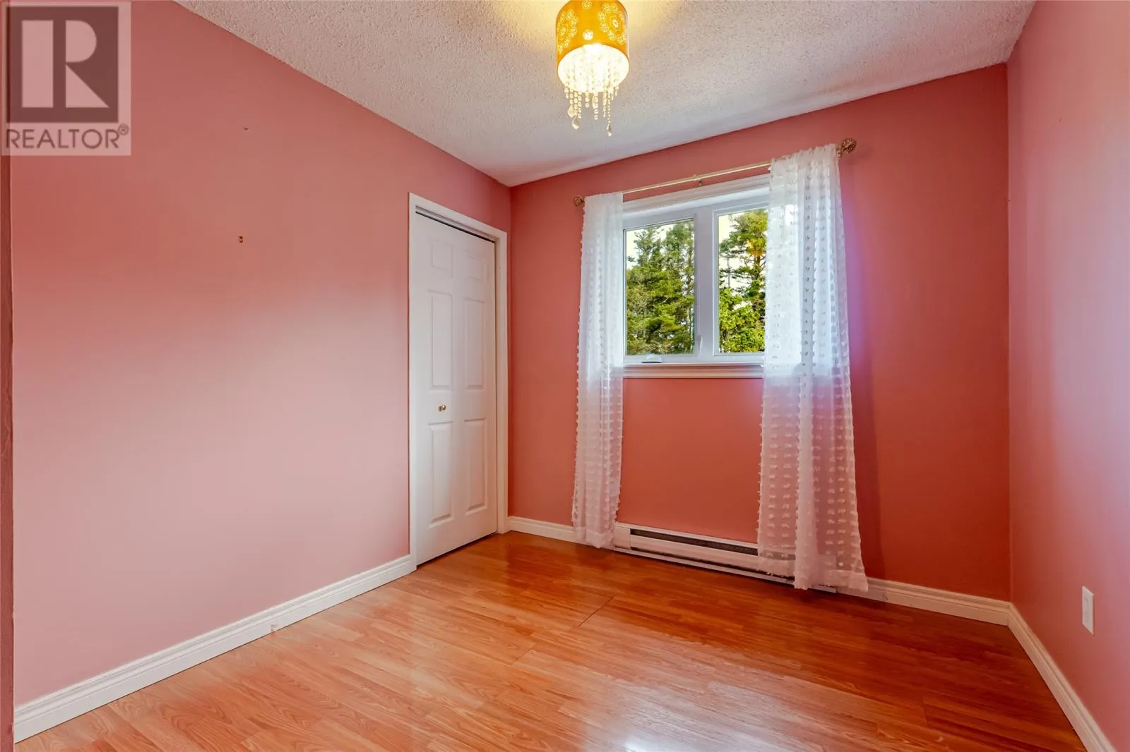 33 Ursula Crescent