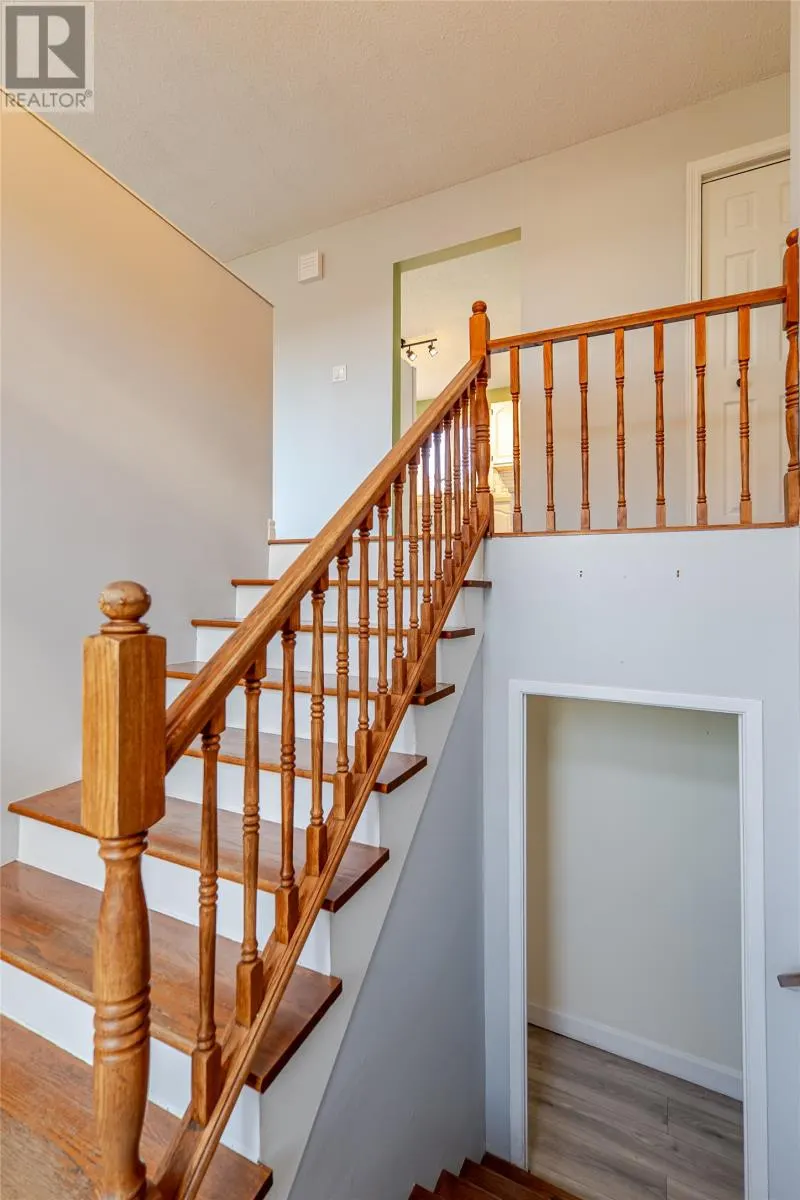 33 Ursula Crescent
