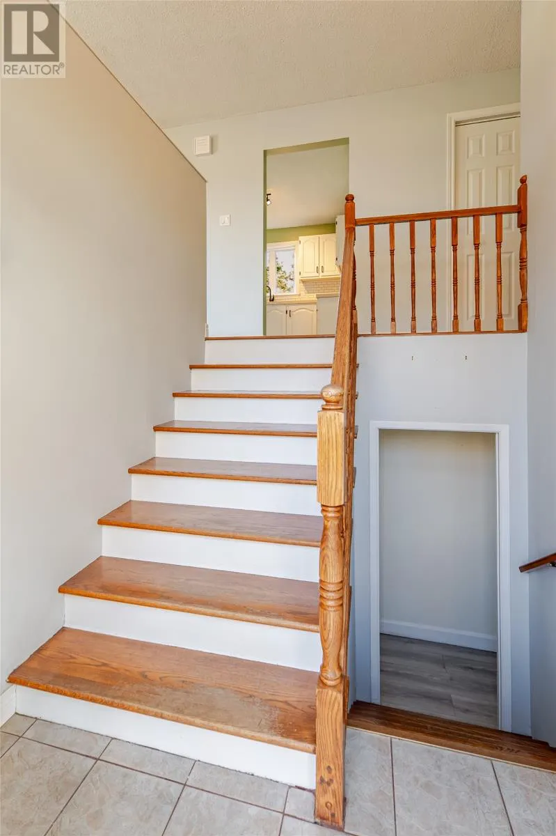 33 Ursula Crescent