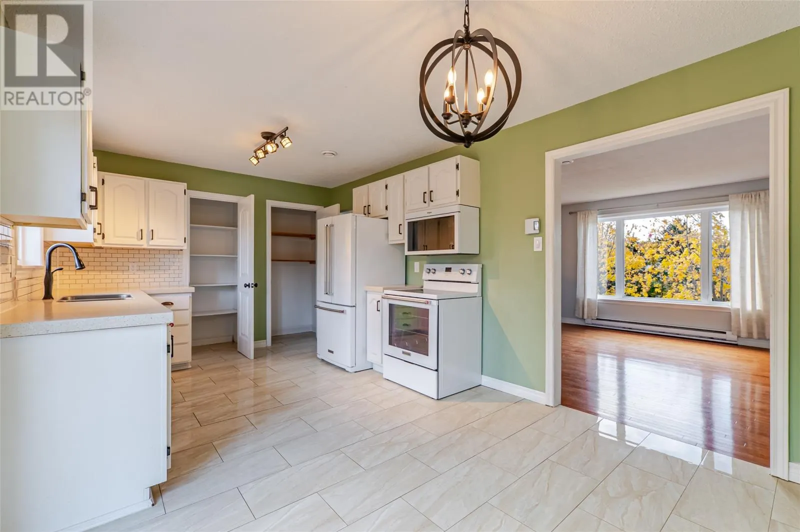 33 Ursula Crescent