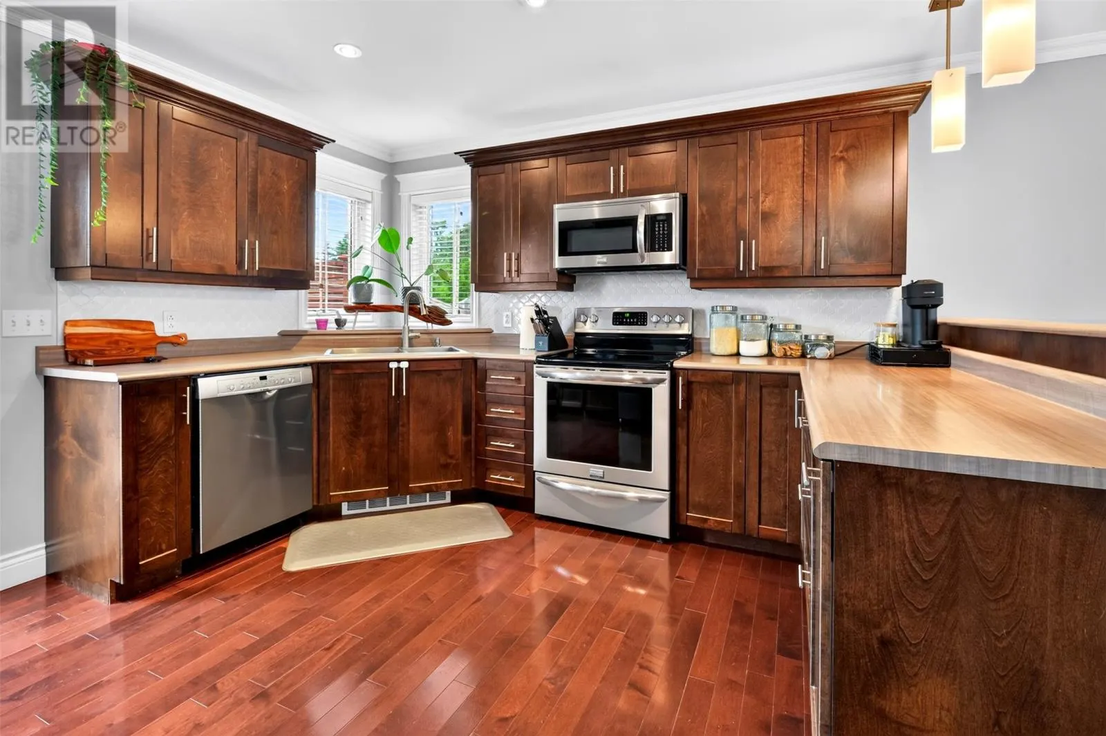 16 Starlight Drive