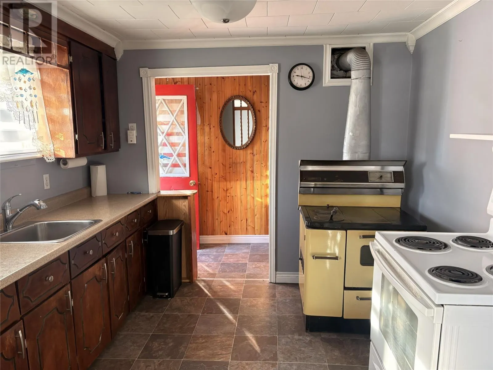 1136 Main Road