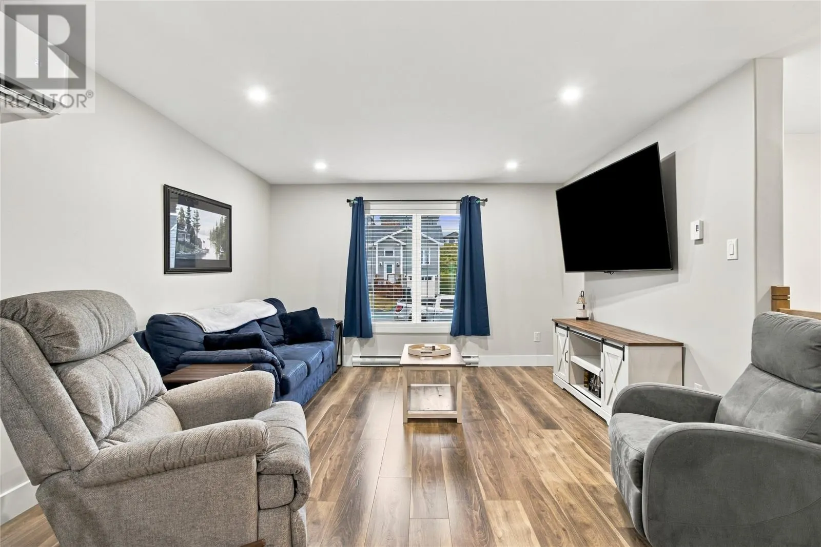 15 Kemble Avenue