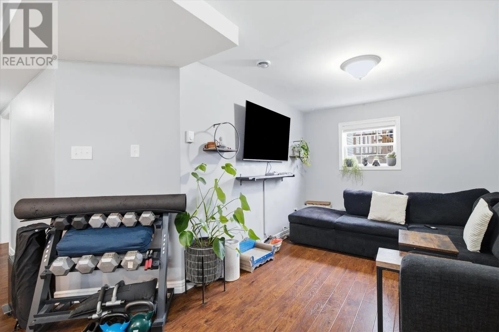 322 Lanark Drive