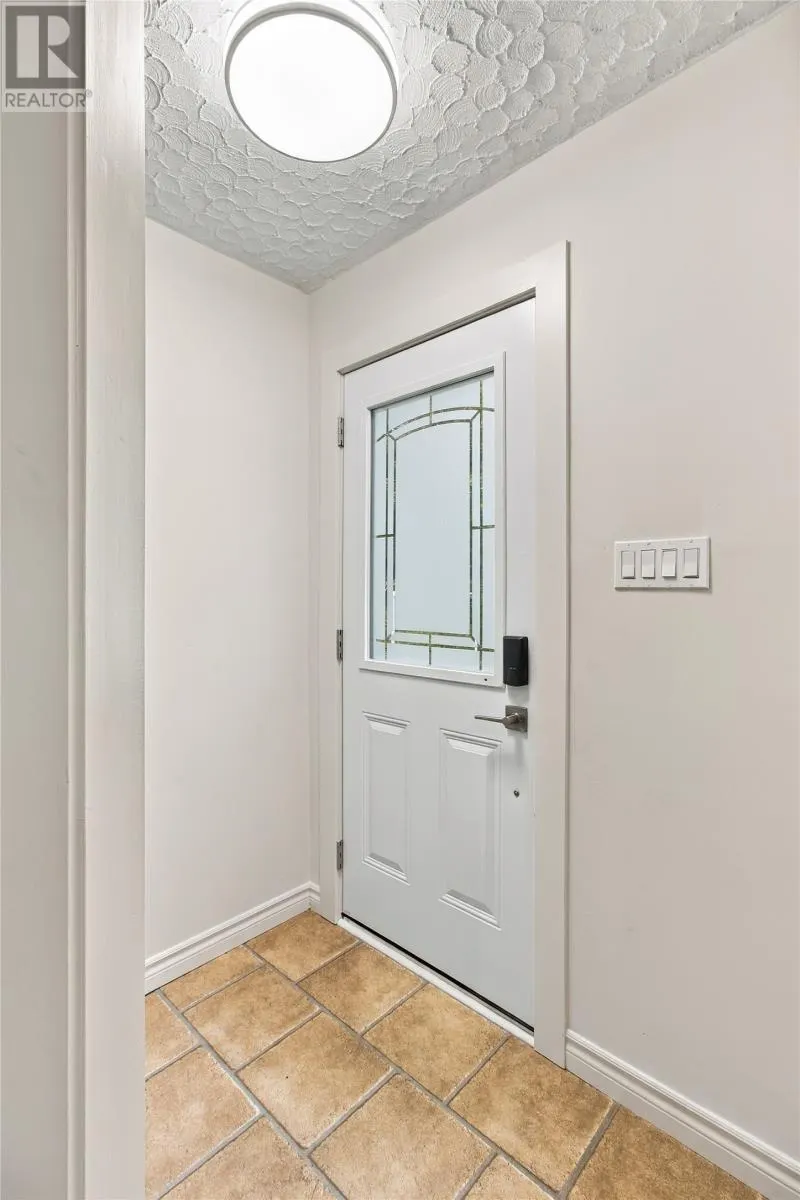 14 Horwood Street