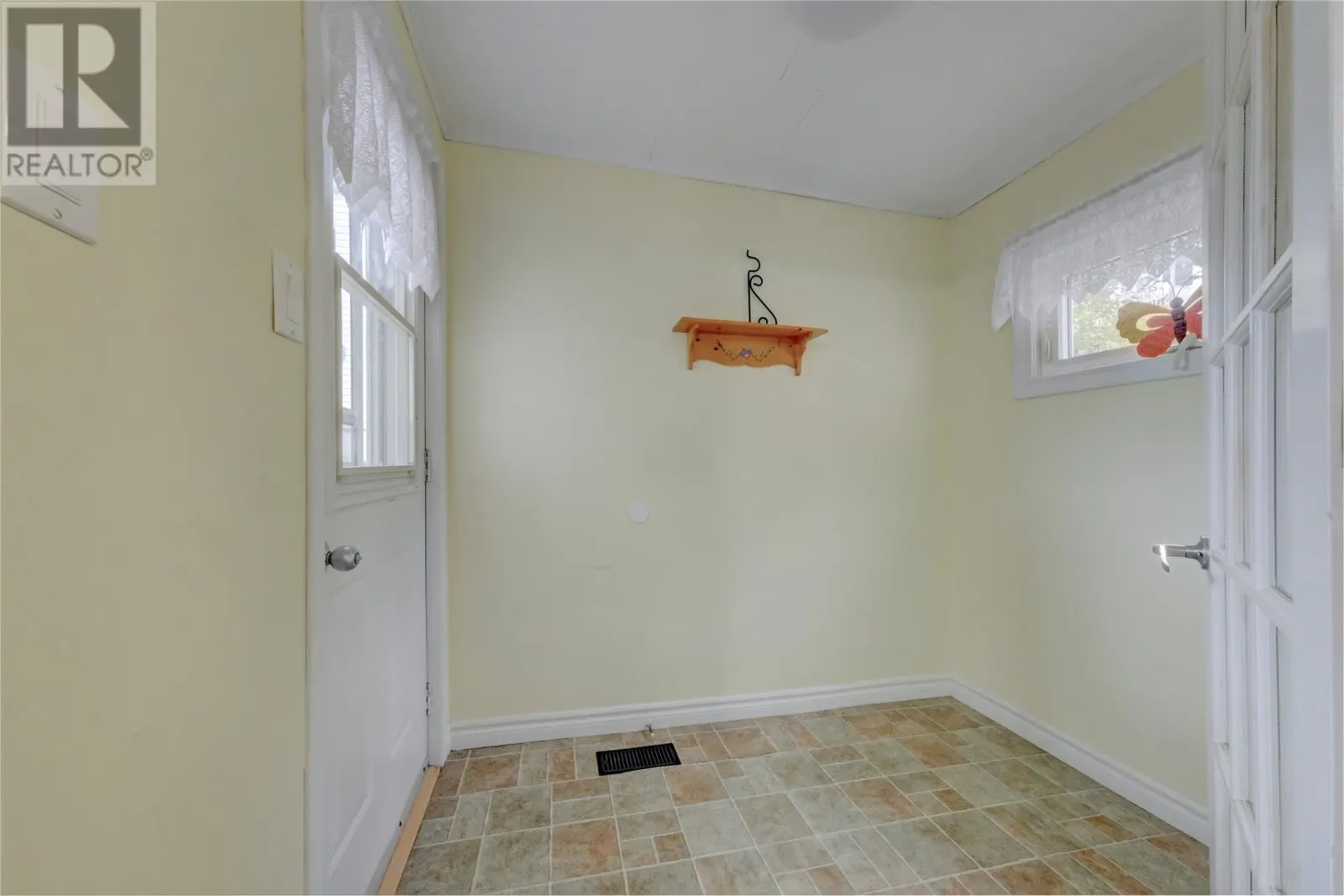 17 Samms Road