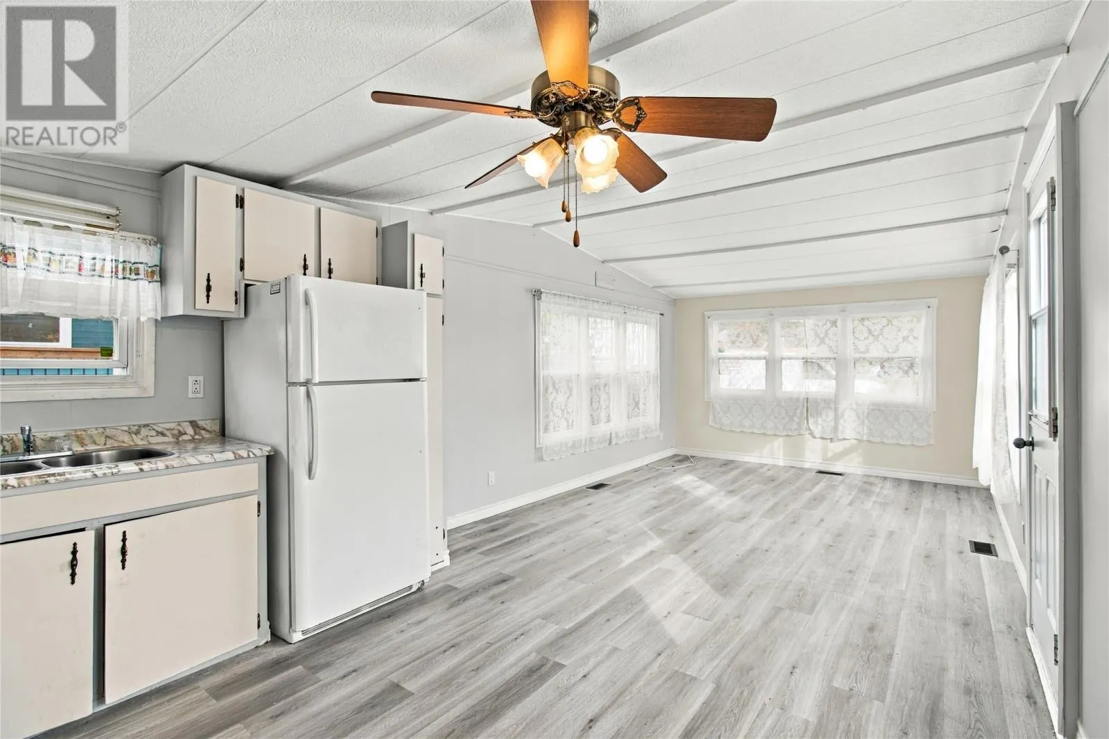 60 Meadowbrook Drive