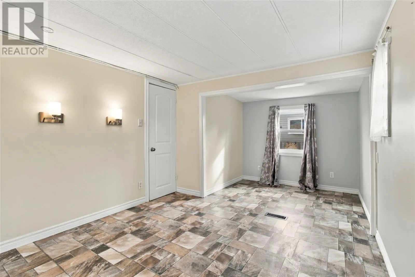 60 Meadowbrook Drive